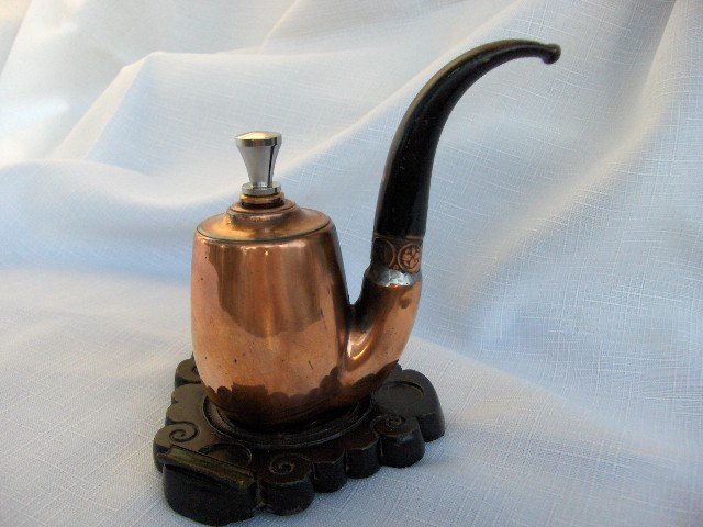 SHERLOCK HOLMES STRIKE LIGHTER