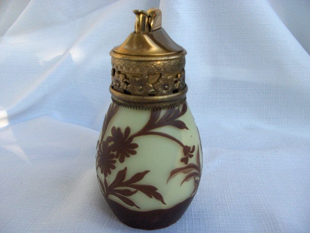 Evans Cameo Style Glass Table Lighter