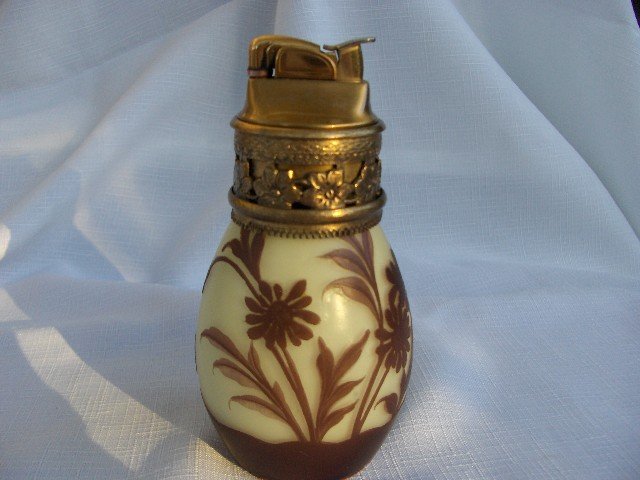 Evans Cameo Style Glass Table Lighter