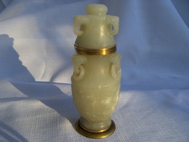 Hand Carved Faux Jade Table Strike Lighter