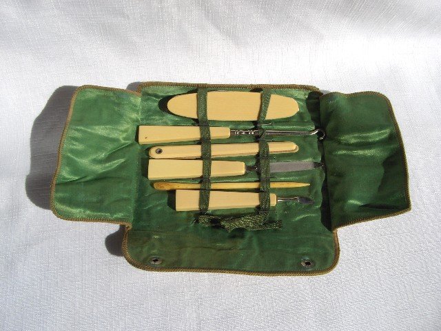 6 Piece Pyralin Manicure Travel Set