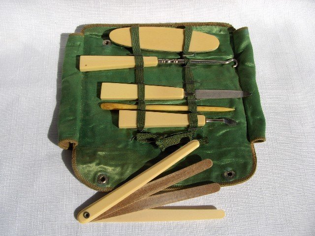6 Piece Pyralin Manicure Travel Set
