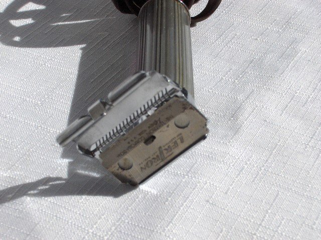 Coronet Electric Dry Shaver