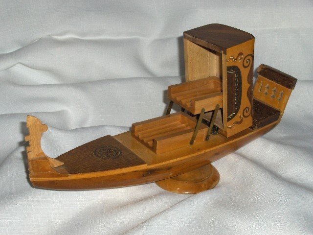 Musical Gondola Cigarette Dispenser