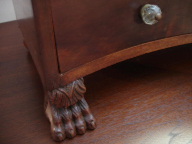 Shaving Stand