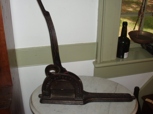 Tobacco Cutter
