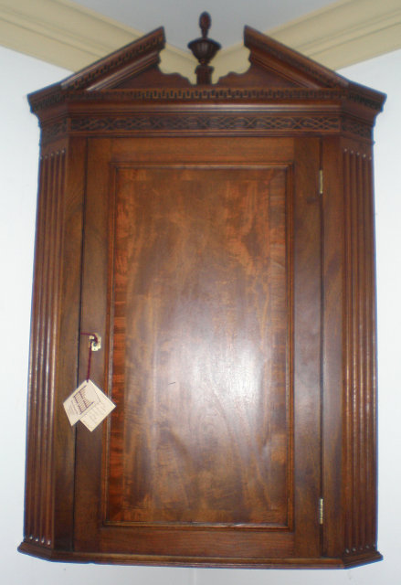 Hanging Corner Cupboard