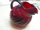 Tilt Swirl Ball Pitcher
