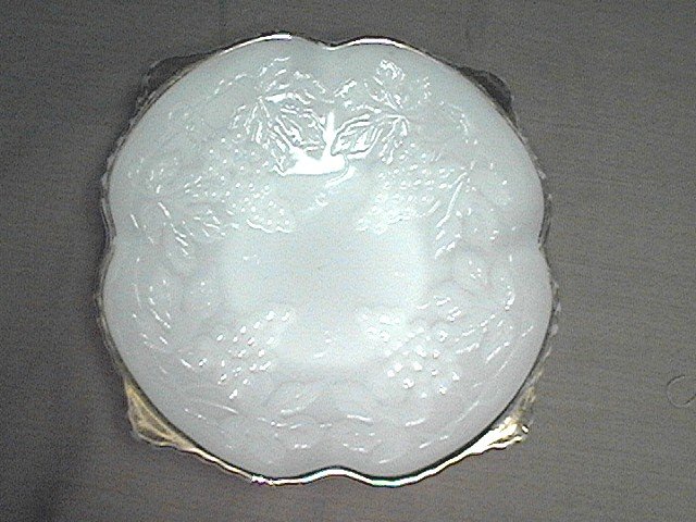 Anchor Hocking, Gold-rimmed Footed Bowl