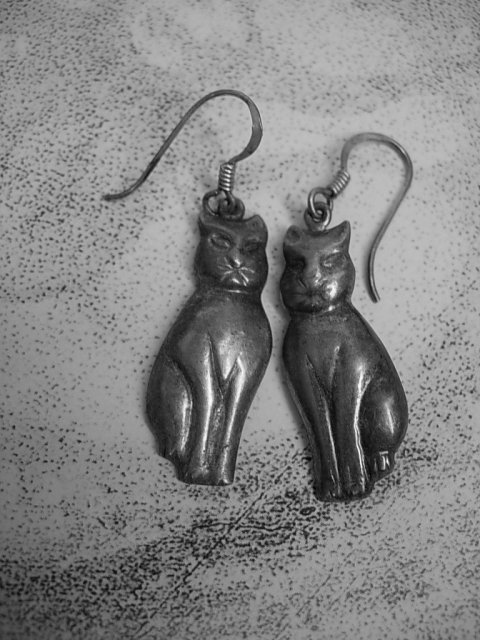 Vintage signed cat earrings sterling earrings spooky halloween cat Pierced earrings