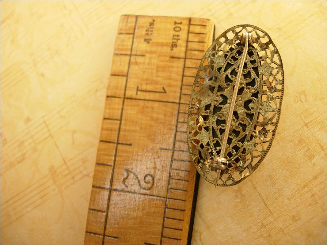 Antique Carnelian Filigree cabochon brooch