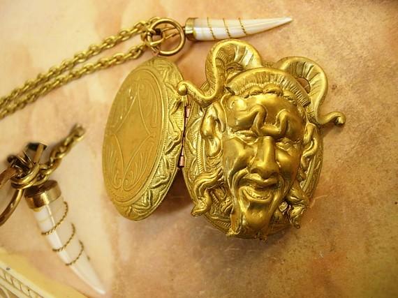Devil talisman tooth locket bizarre watch chain skull necklace