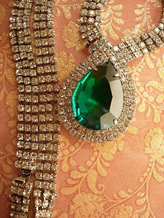 VIntage Dramatic HUGE Rhinestone drop necklace hundreds of rhinestones Faux Emerald