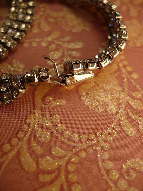 VIntage Dramatic HUGE Rhinestone drop necklace hundreds of rhinestones Faux Emerald