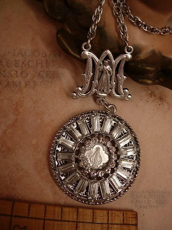 French Miraculous sacred heart necklace Rhinestones