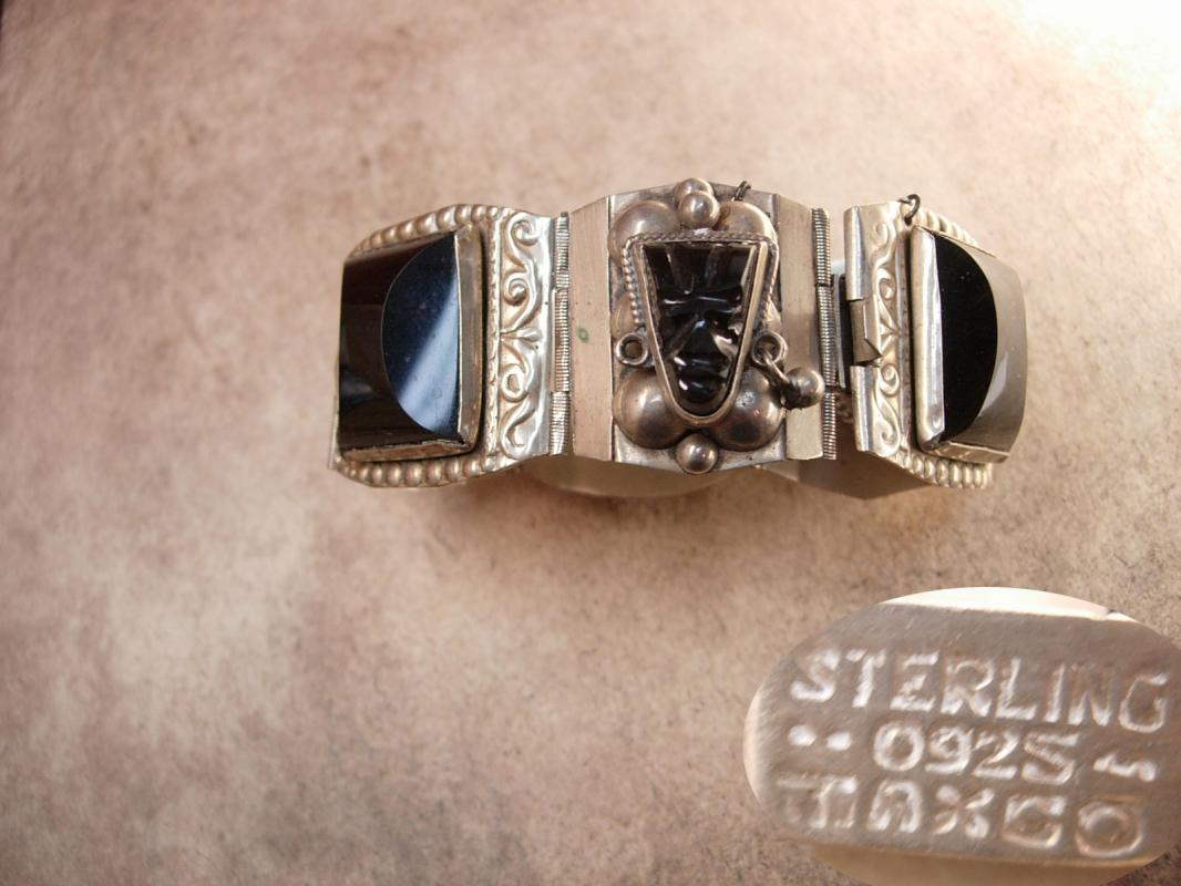 Vintage STERLING Mexico Bracelet SIGNED Black Onyx carved figural heads