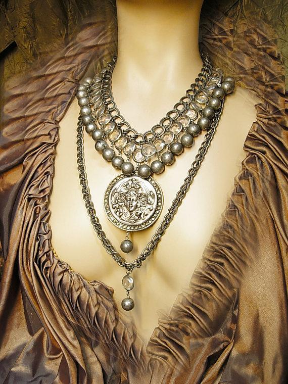 Dramatic collar necklace Magnificent Rhinestone Goddess Nouveau Cameo