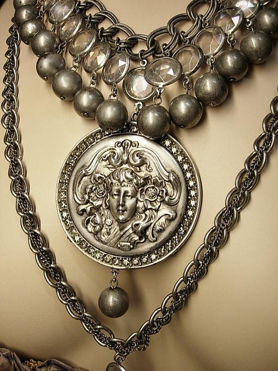 Dramatic collar necklace Magnificent Rhinestone Goddess Nouveau Cameo