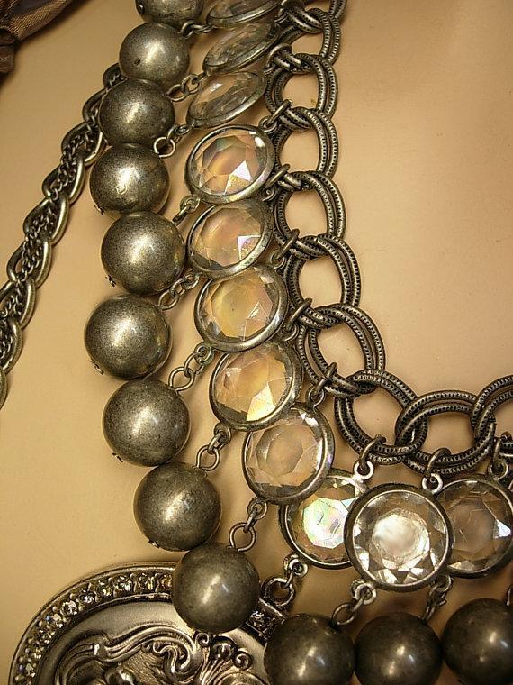 Dramatic collar necklace Magnificent Rhinestone Goddess Nouveau Cameo