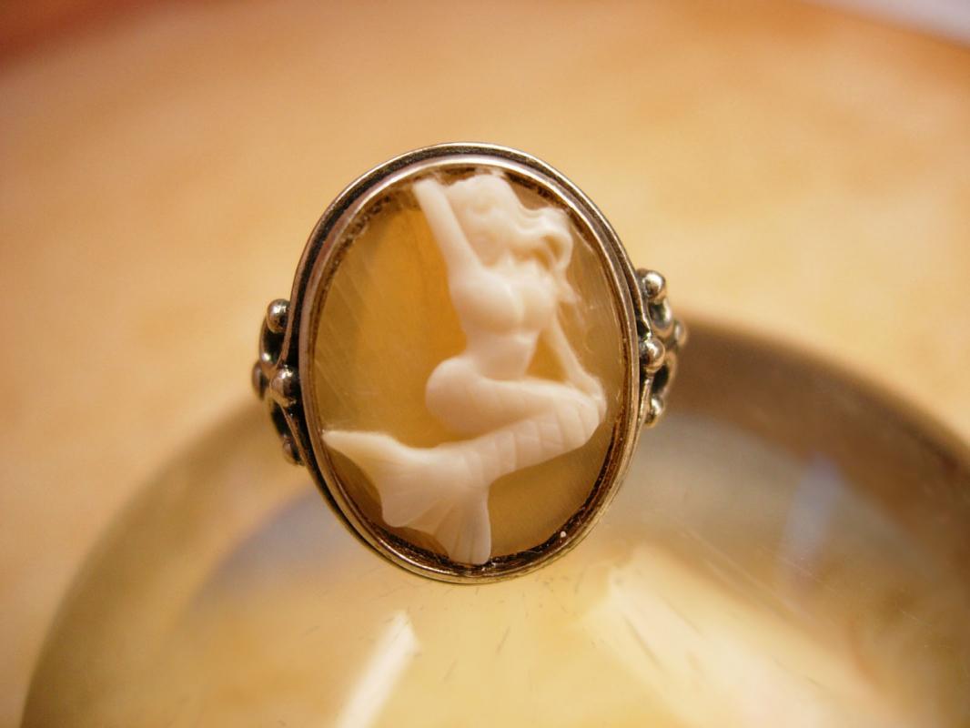 Vintage Sterling Mermaid Cameo Ring Fancy setting hallmarked Mythical Nude Goddess siren