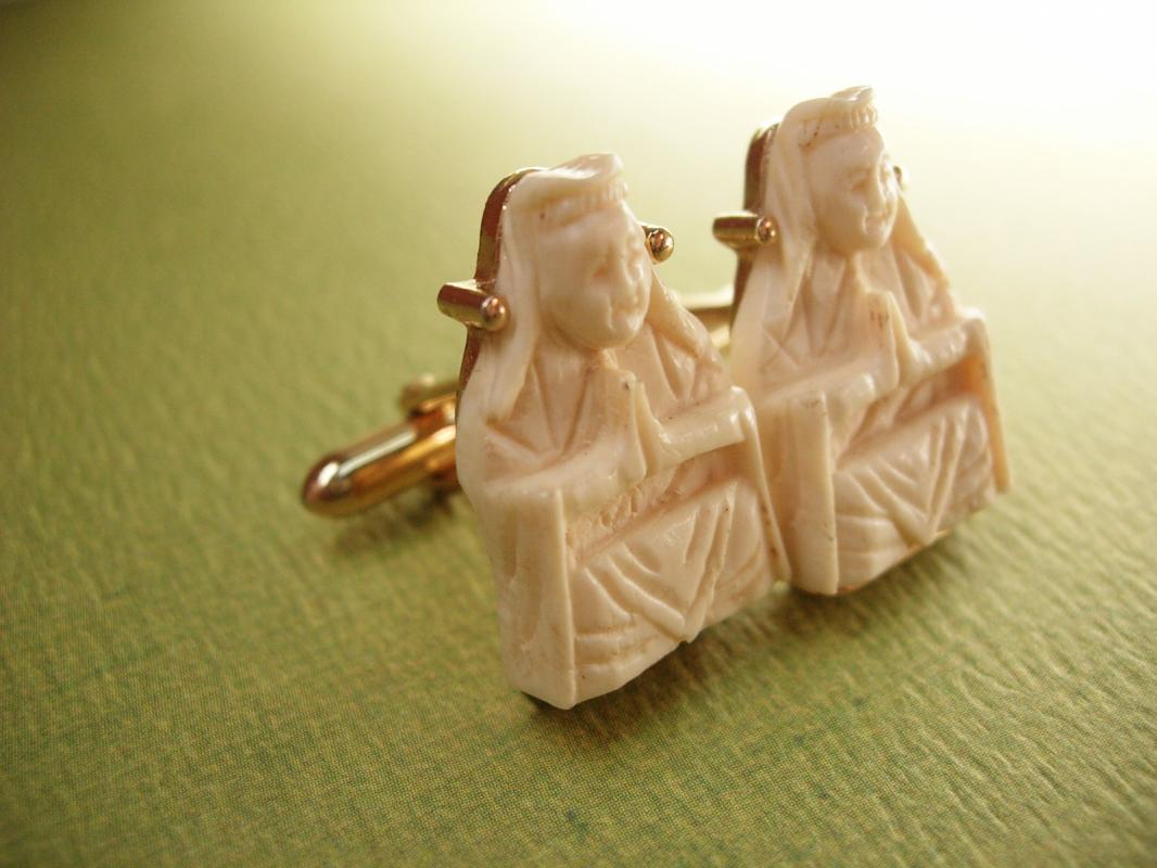 Swank Oriental Dynasty vintage cufflinks Carved Ivory Emperor and Emperess