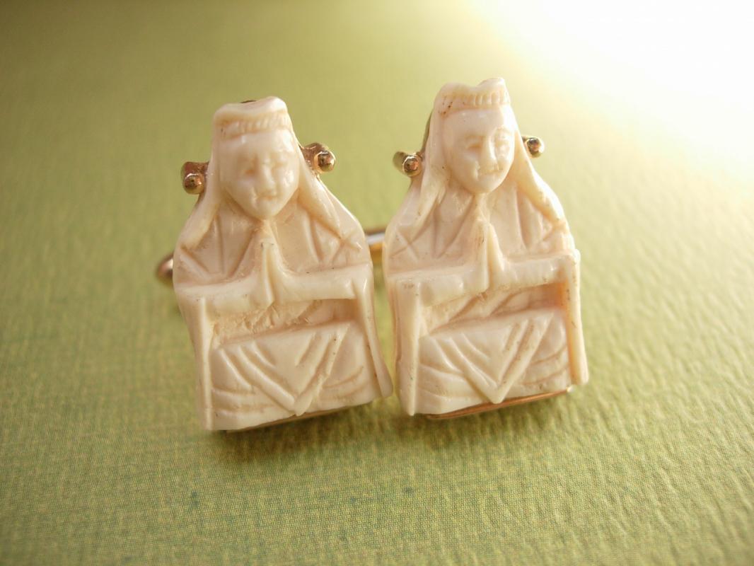 Swank Oriental Dynasty vintage cufflinks Carved Ivory Emperor and Emperess