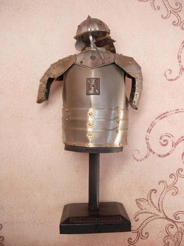 Vintage Military pol zbroja husarska Miniature Knight armour Armor ON original stand Medieval