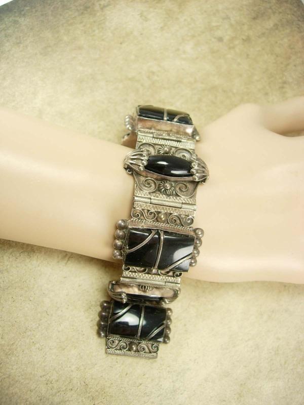 Vintage Nouveau sterling Bracelet Gorgeous metal work hinged signed black onyx Etruscan work