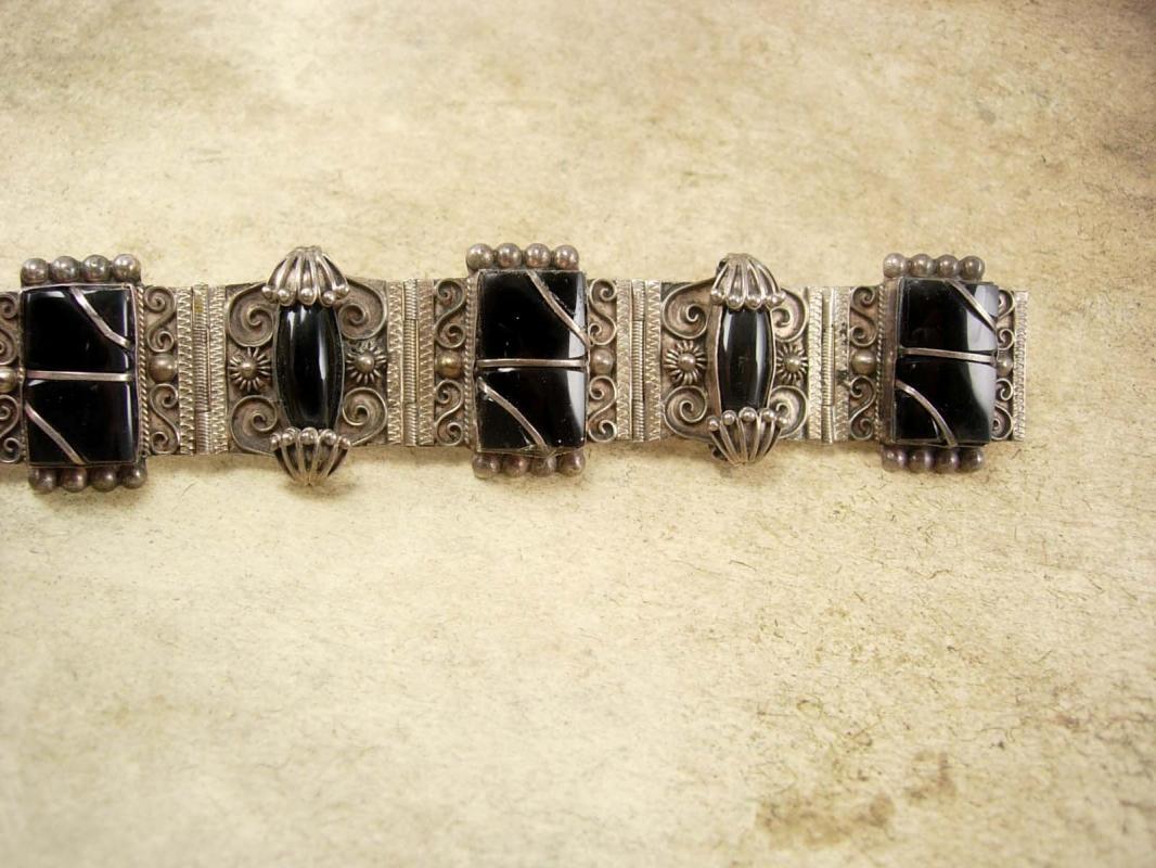 Vintage Nouveau sterling Bracelet Gorgeous metal work hinged signed black onyx Etruscan work