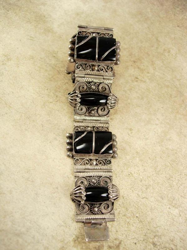 Vintage Nouveau sterling Bracelet Gorgeous metal work hinged signed black onyx Etruscan work
