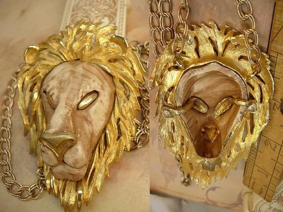 HUGE fierce Lion necklace Razza Unsigned Gold eyes long fancy chain