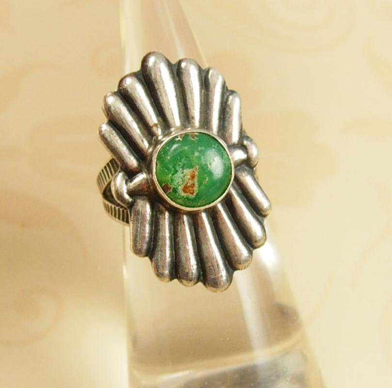 Vintage Art Deco Green Turquoise Ring Mexico origin