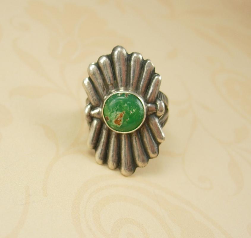 Vintage Art Deco Green Turquoise Ring Mexico origin
