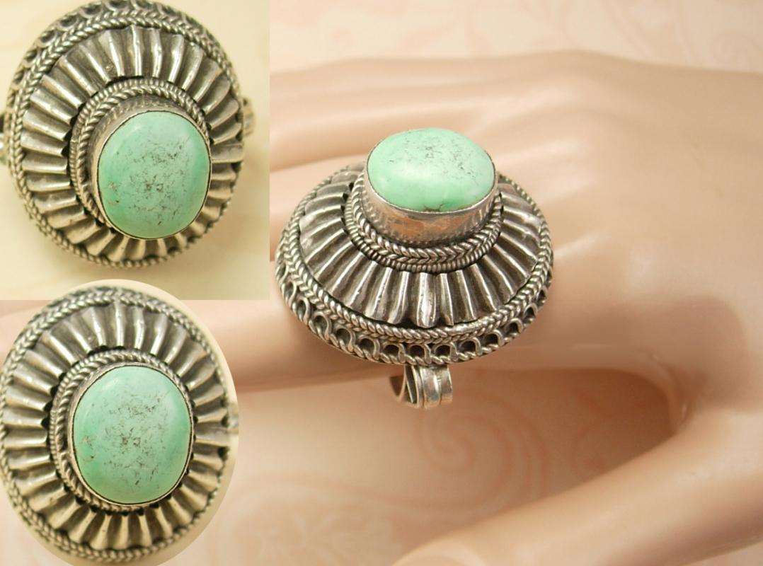 Vintage Sterling Bedouin Ring huge Turquoise Turkish setting Statement ring 20.4 grams