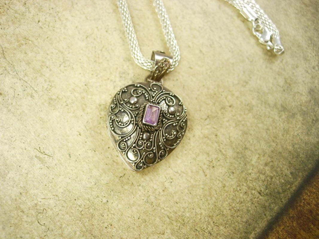 Vintage Amethyst Poison Heart Pillbox necklace locket etruscan pendant sterling
