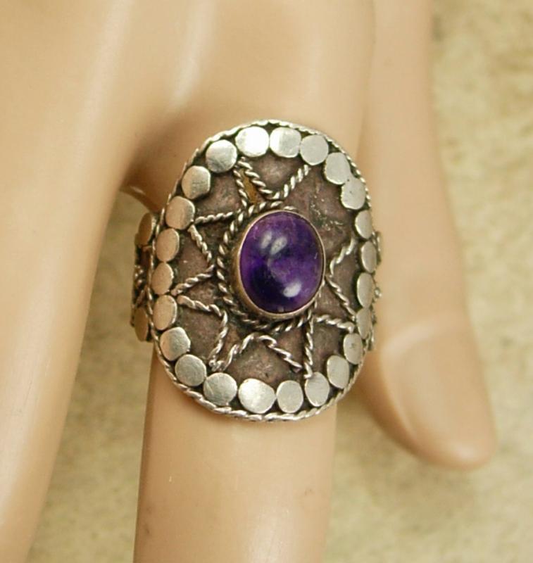 Vintage Mystical amethyst star Etruscan ring Sterling Hand wrought Aquarius birthstone