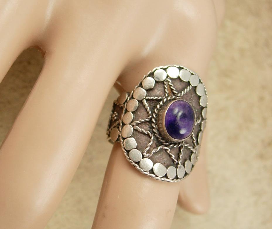 Vintage Mystical amethyst star Etruscan ring Sterling Hand wrought Aquarius birthstone