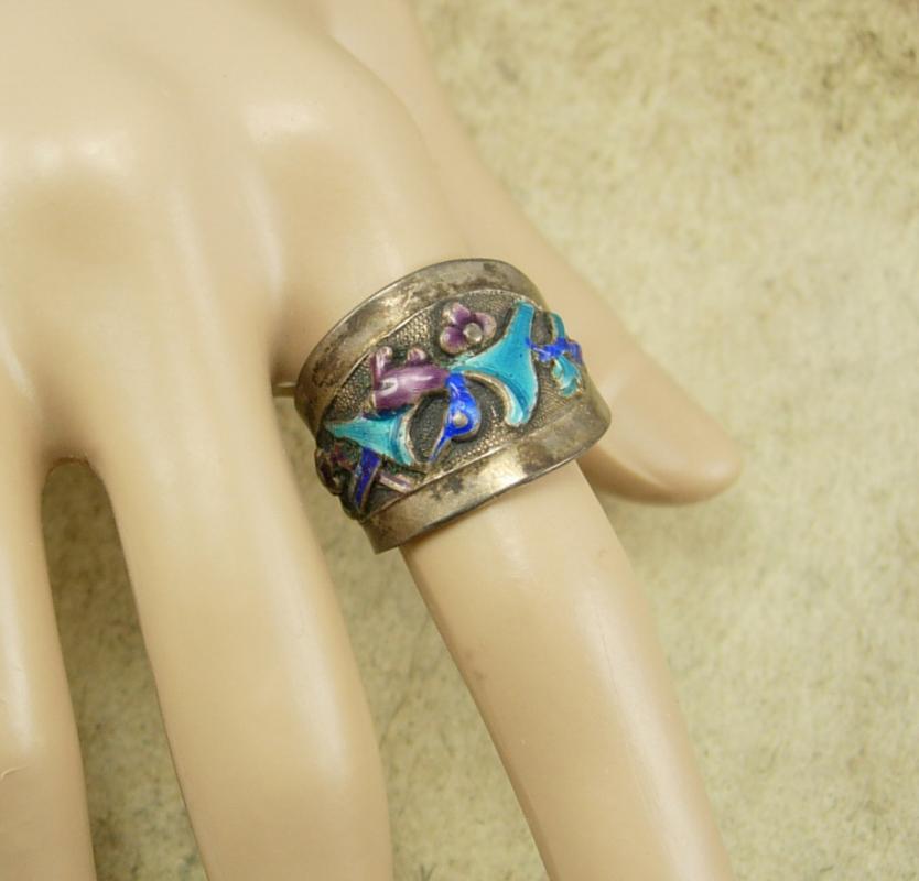 Antique Chinese enamel Bird Ring