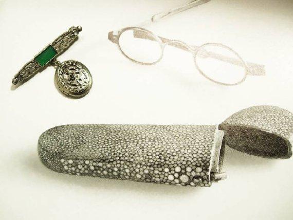 Vintage Marcasite Chrysoprase art deco hanging locket brooch