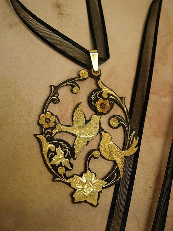 ANtique Saint de' espirit Necklace Holy dove in gold and japanned black metal