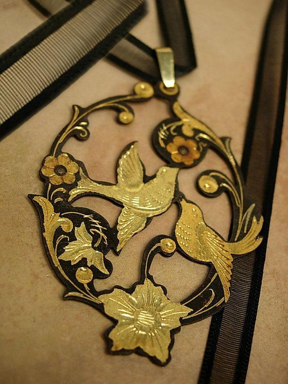 ANtique Saint de' espirit Necklace Holy dove in gold and japanned black metal