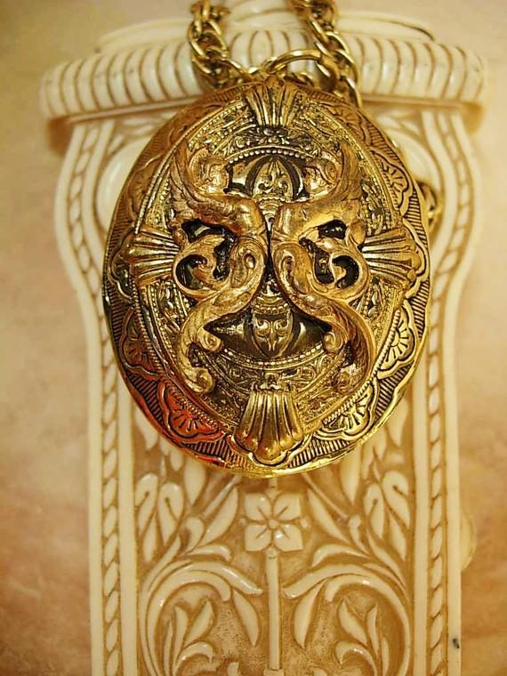 They came from the sea Mermaid Locket necklace with beautiful goddesses