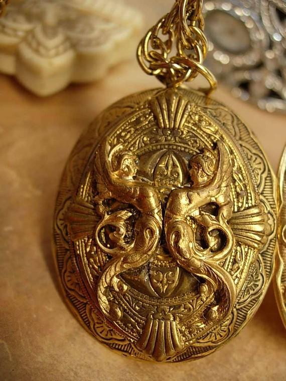 They came from the sea Mermaid Locket necklace with beautiful goddesses