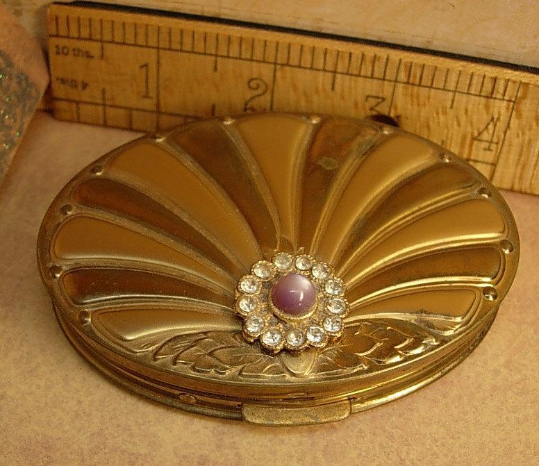 Vintage art deco Shell shape compact with rhinestones