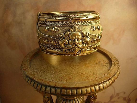 Vintage Bracelet Mythological Zeus with ornate metal work