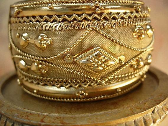 Vintage Bracelet Mythological Zeus with ornate metal work