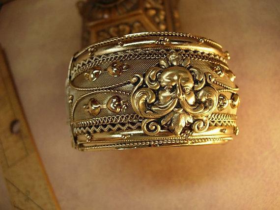 Vintage Bracelet Mythological Zeus with ornate metal work