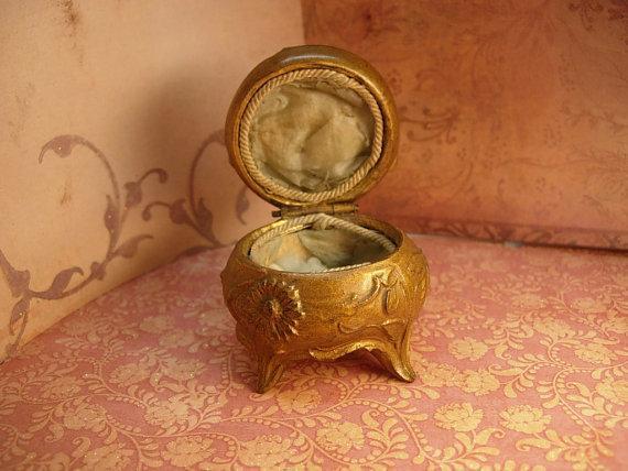 Antique Victorian Ring Box casket Perfect for your sweetheart on Valentines day