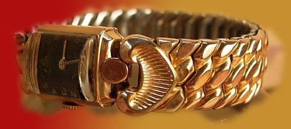 Art deco Rose gold filled wide Wristwatch Lady Elgin... IT works too