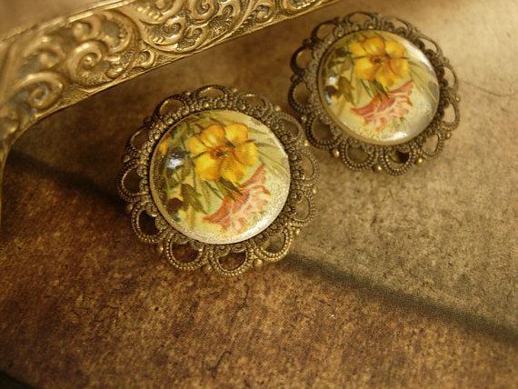 1930's Filigree flower clip on earrings